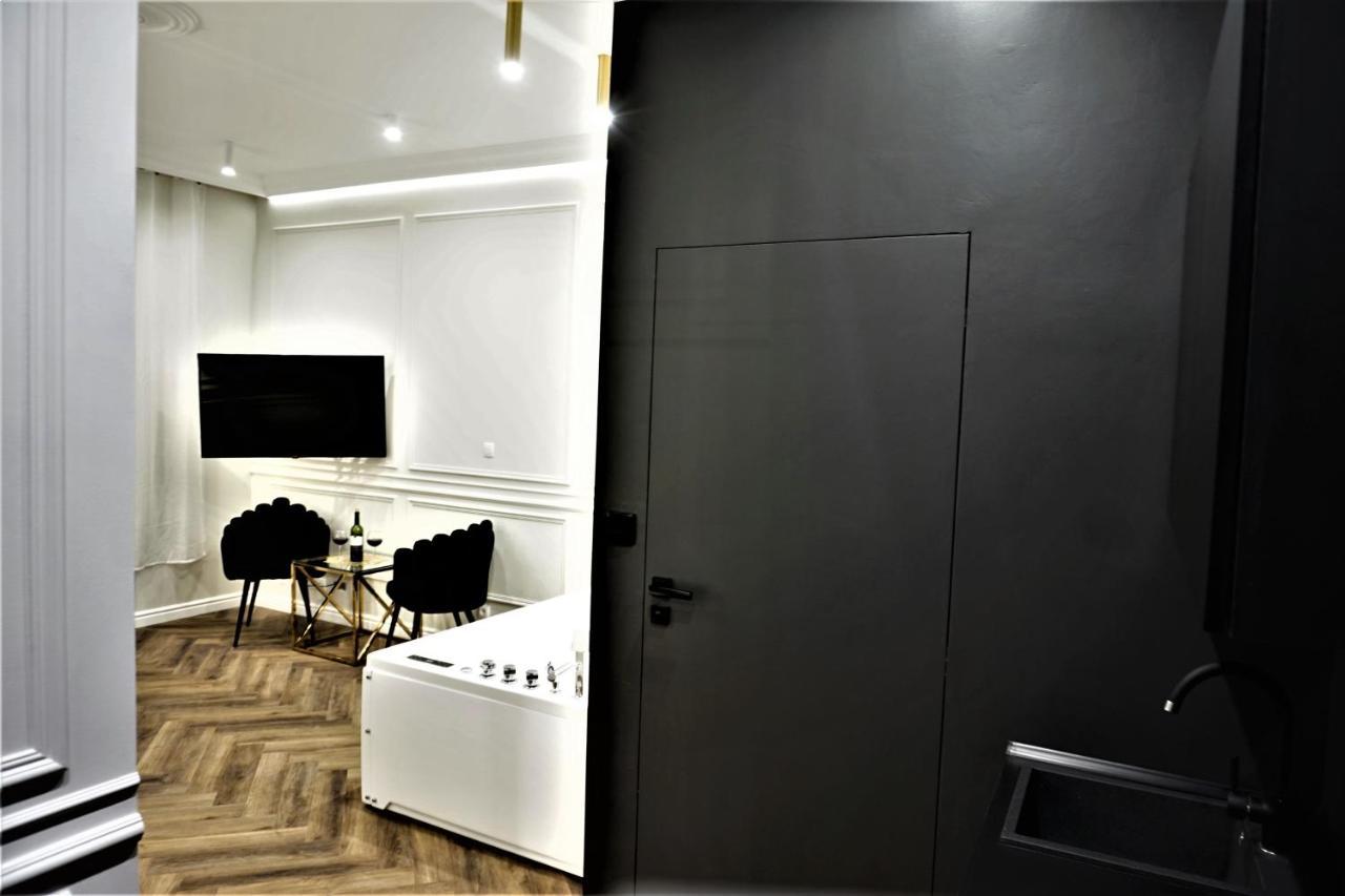 Luxury Jacuzzi Apartment Krakow Bagian luar foto