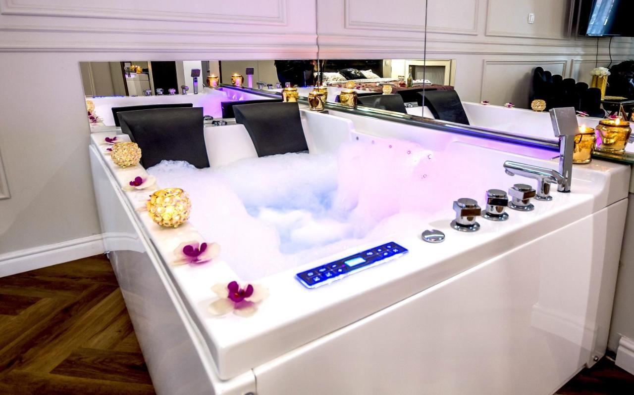 Luxury Jacuzzi Apartment Krakow Bagian luar foto